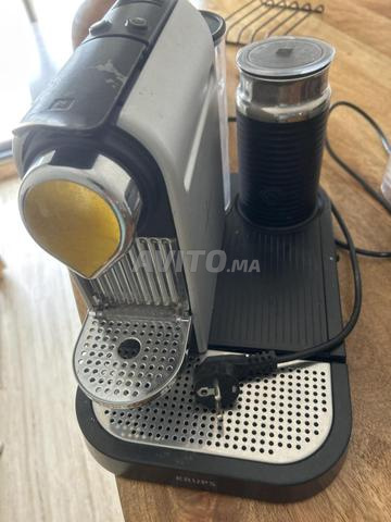 Cafetière avec chauffeur lait