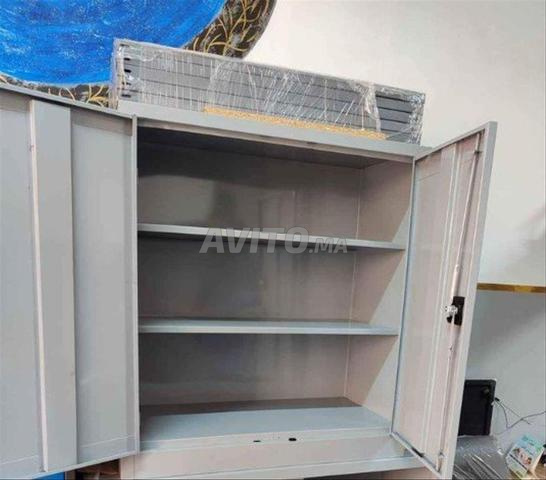 Armoire haute métallique avec 2 portes battantes