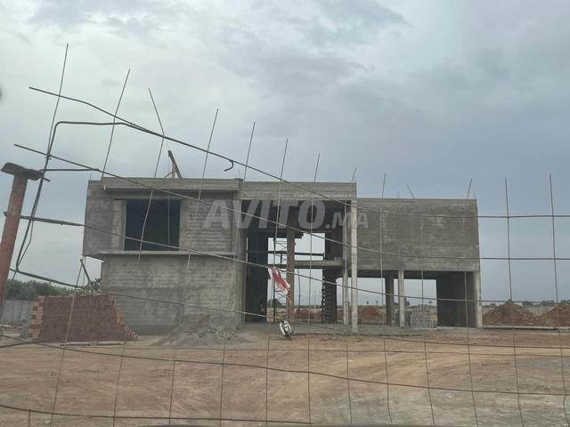 Terrain 27 000 m² avec villa 700 m²