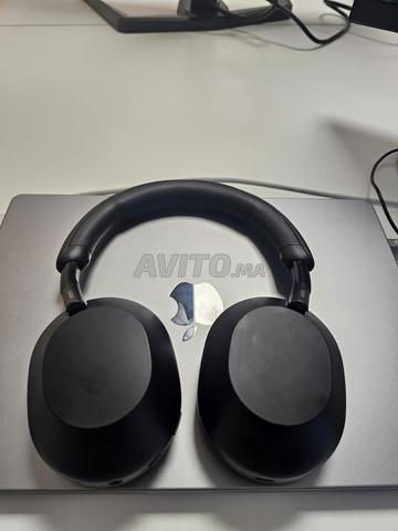 Sony WH-1000XM5 avec housse/accessoires original - 2