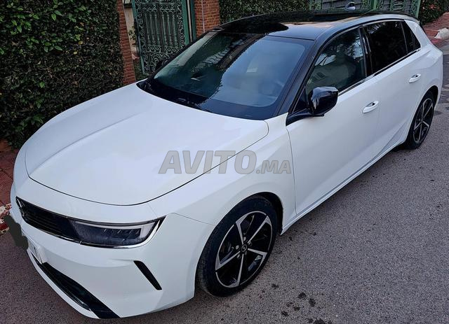 أوبل أسترا للبيع