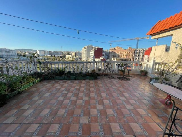 Villa titrée 285 m² – 8 chambres – 3 Niveaux