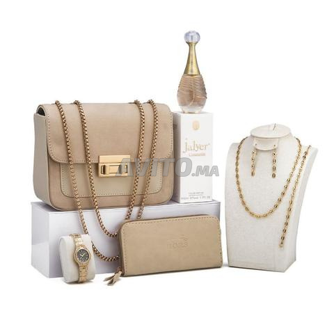 Accessoire complet, nous sommes heureux de vous présenter le modèle Hassan