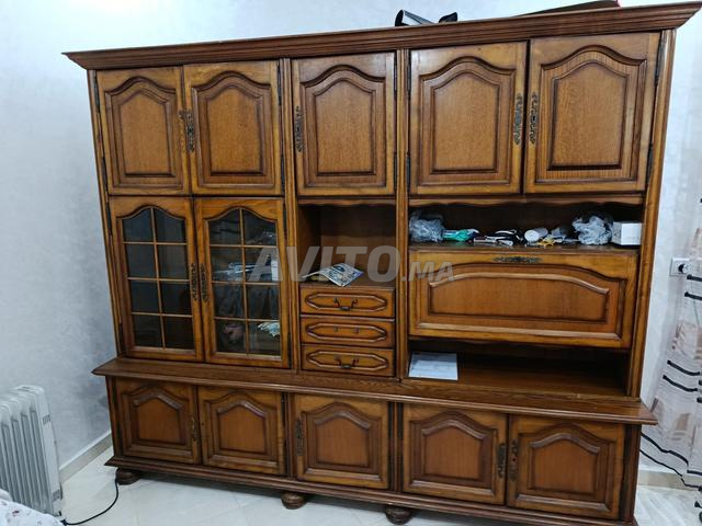 أبيع خزانة ملابس بشكل عاجل