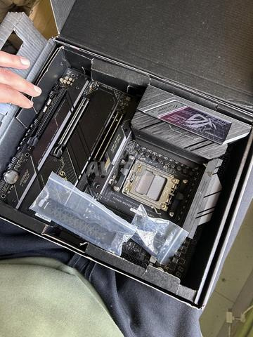 اللوحة الأم Rog Strix X670E-E Gaming Wifi - 2