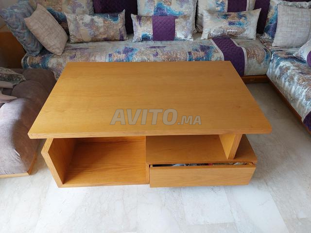 Table moderne