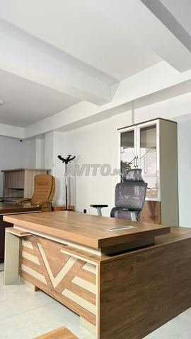 مكتب مدير مجهز بالكامل - 2