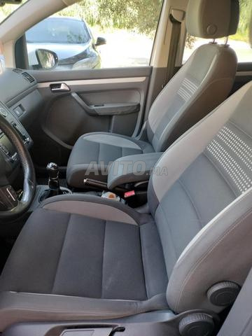 سيارة في الكراج - 2