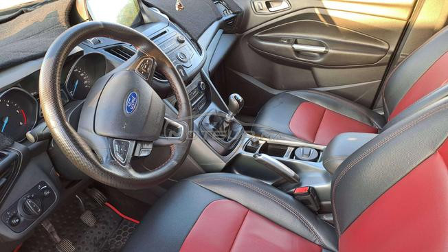 ford kuga 2017