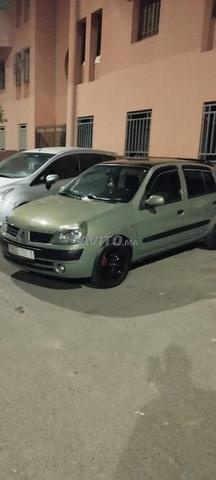 Je cherche une reprise avec une Mégane Classic modèle 2000 et plus, merci - 2