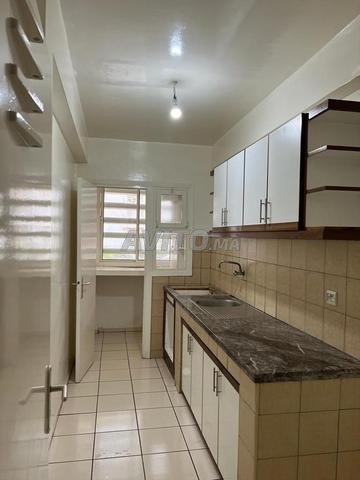 شقة جميلة للإيجار 70 متر مربع في الدار البيضاء - 2