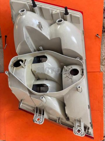 Feu rouge arrière gauche SKODA OCTAVIA - 2