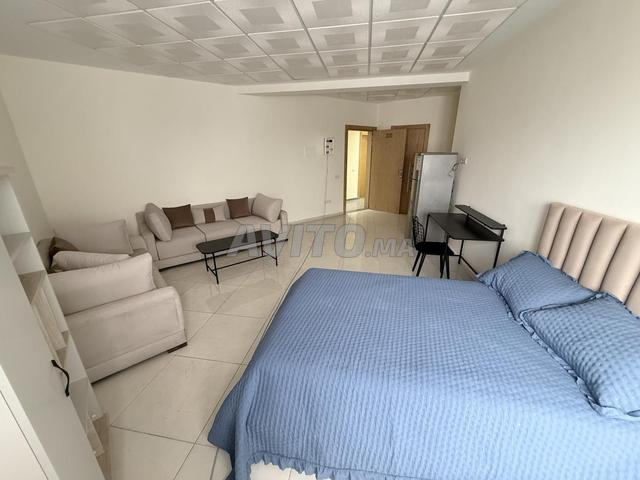 استوديو جديد بالقرب من المحطة