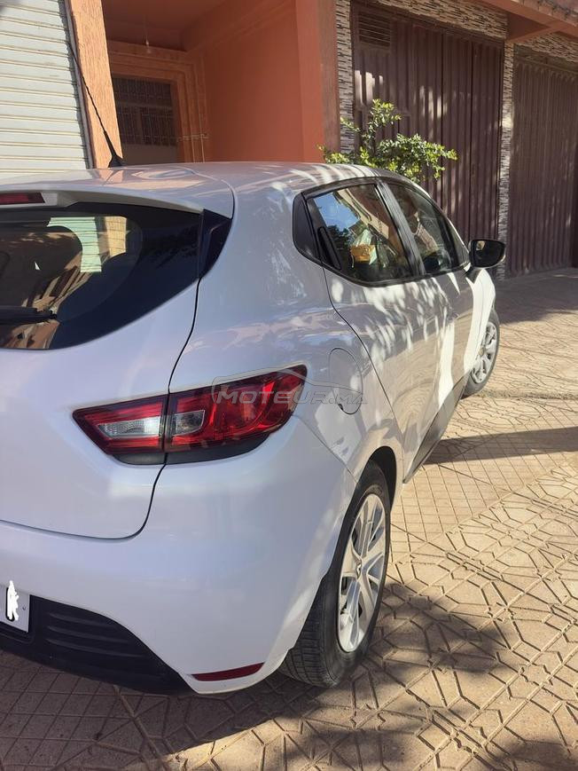 Renault Clio Essence Manuelle 2018 à Guelmim