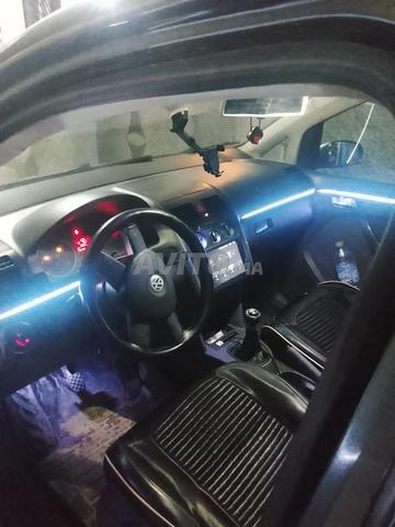 Volkswagen Touran ديزل يدوي 2006 في تطوان