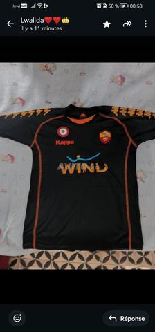 قمصان كروية كلاسيكية ميسي وسيسينيو بحالة ممتازة