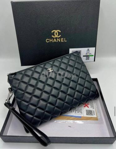 حقيبة جلد مع علبة