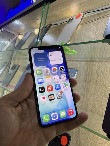 iPhone 11 Pro max 64/87 état