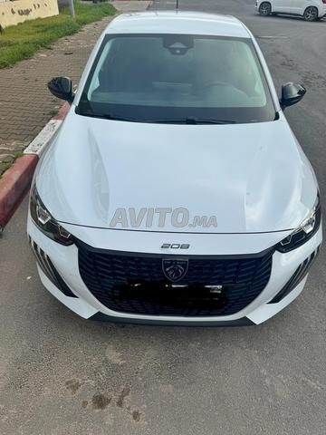 208 2024 حالة جيدة جدا