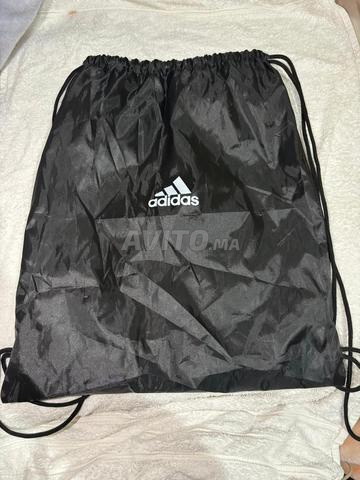 Sac Adidas noir - très bon état