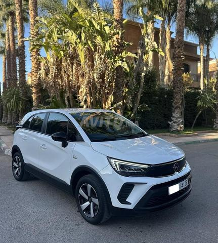 أوبل كروسلاند مانويل 2022 يد واحدة