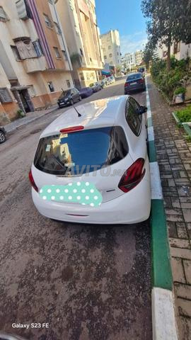 بيجو 208 إيسونس - 2