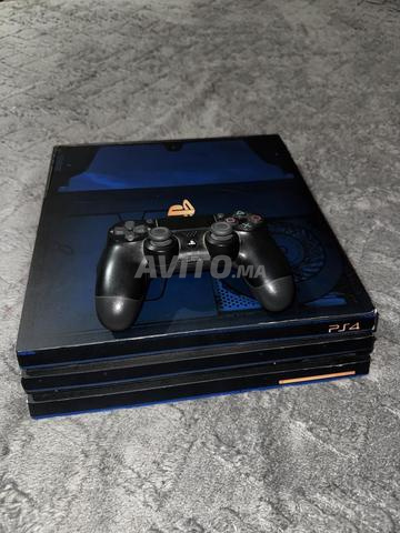 للبيع PS4 Pro مانيطة أصلية