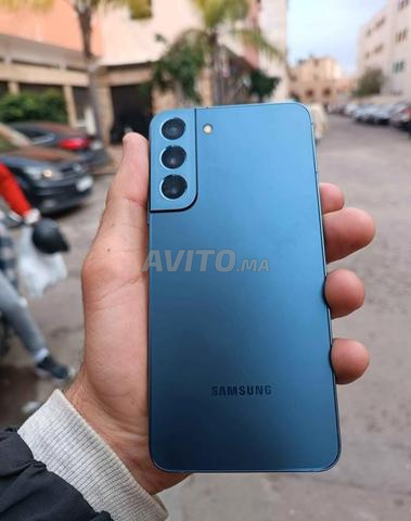 Samsung 22 plus 128 GB très bon état à vendre