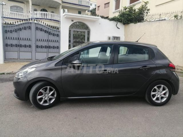 بيجو 208 في حالة جيدة جداً ولا توجد مصاريف متوقعة