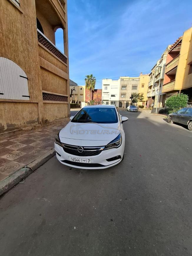 Opel Astra Diesel Manuelle 2018 à Casablanca