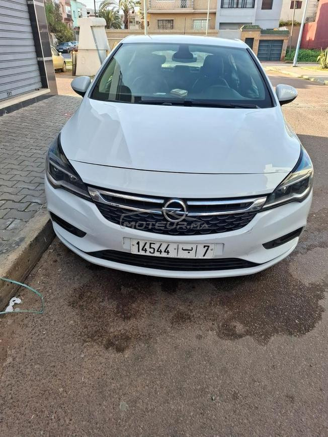 Opel Astra Diesel Manuelle 2018 à Casablanca