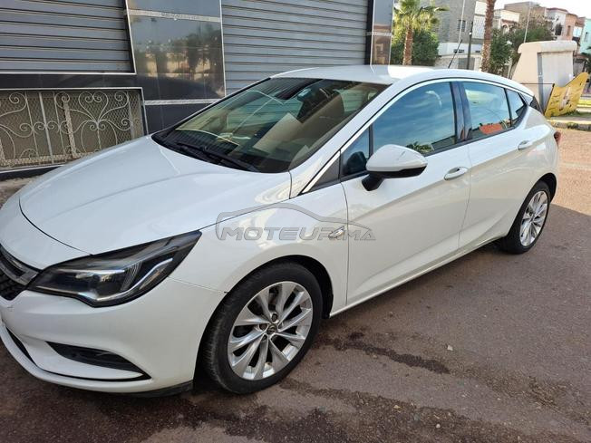 Opel Astra Diesel Manuelle 2018 à Casablanca
