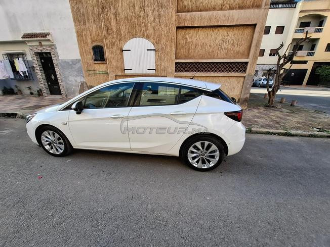 Opel Astra Diesel Manuelle 2018 à Casablanca