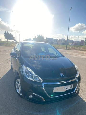 Peugeot 208 Diesel Manuelle 2019 à Meknès