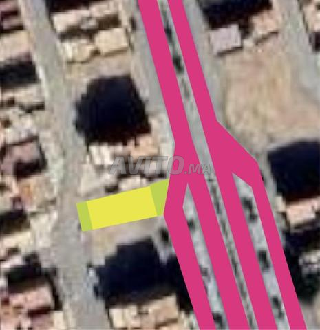 قطعة ارضية على الشارع بواجهتين R plus 4