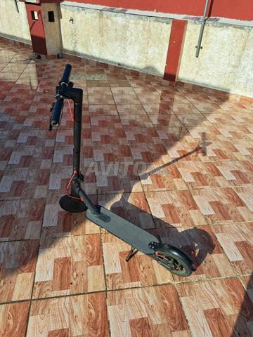 Bonjour, je vends un scooter électrique de type Lagome