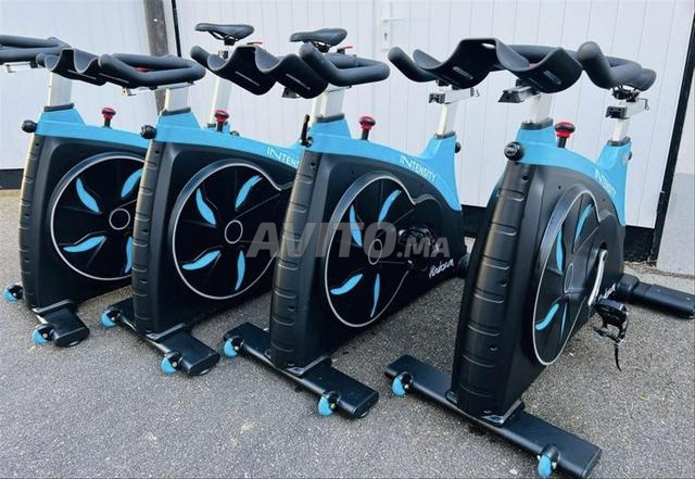 4 دراجات هوائية للتدوير الداخلي (للقاعة...)