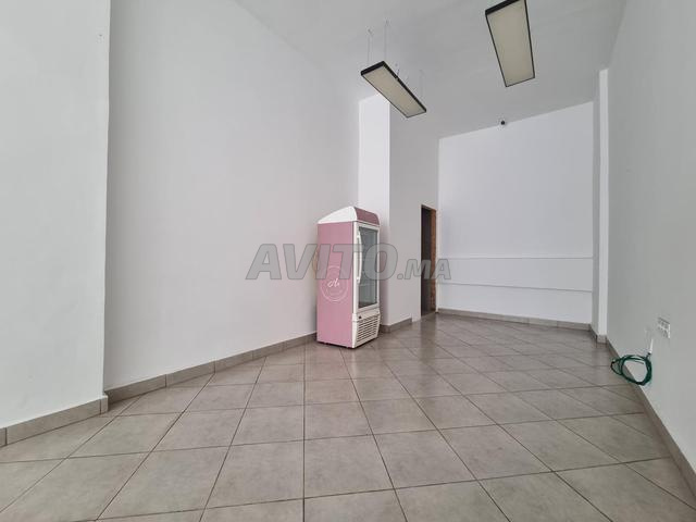 Locale commerciale à louer sur les princesses - 2