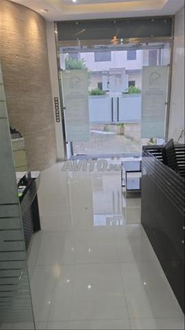 Bureau équipé à vendre d’une superficie de 70 m²