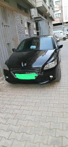 سيارة بيجو 301