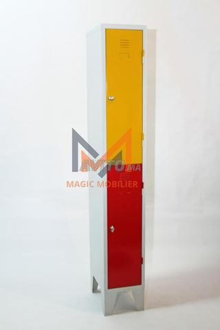 خزانة ملابس معدنية ببابين بقفل