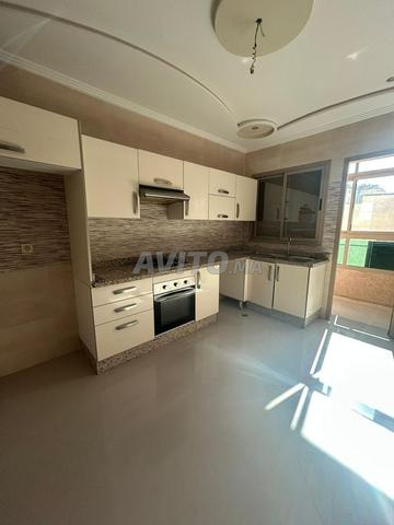 شقة للكراء بمكناس موقع ممتاز ذات واجهتين