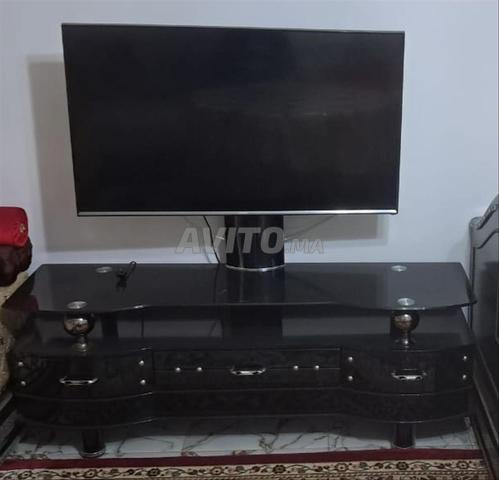 Tables TV à vendre en raison d'un déménagement