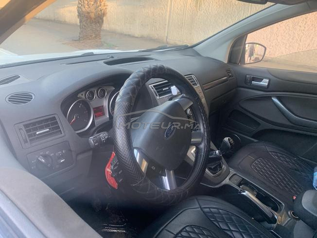 je mets en vente une voiture ford kuga