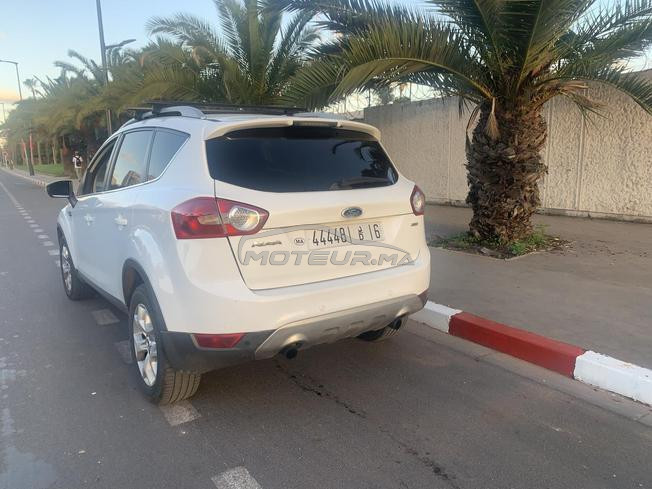 je mets en vente une voiture ford kuga