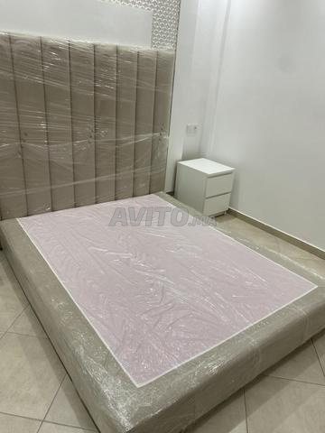 2️⃣ سرير مزدوج جديد مع رأس سرير - 180/190 - 2