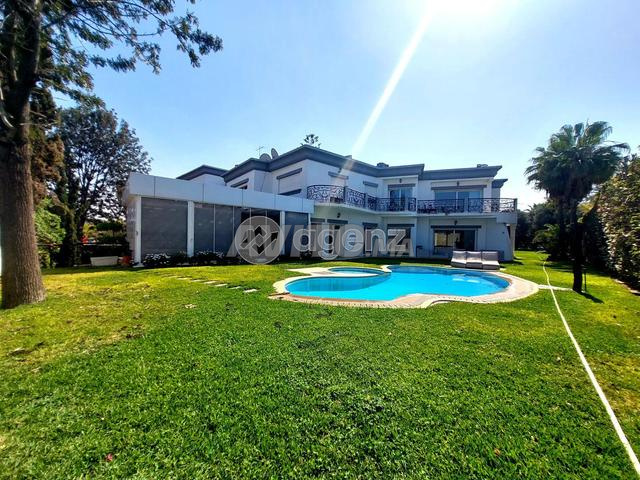 CMN-AC-1889 - فيلا للبيع في كاليفورنيا