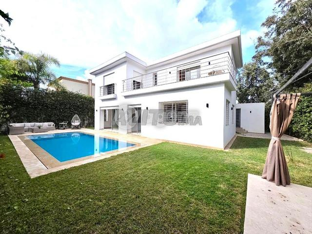 CMN-AC-2074 - فيلا للبيع في كاليفورنيا