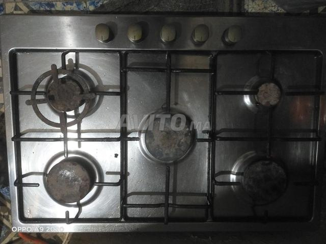 فرن مدمج وغطاءه حوالي 70 سم