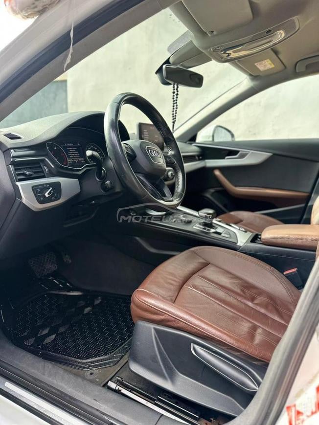 vendre Audi A4 Sligne 2018 tres bon état 